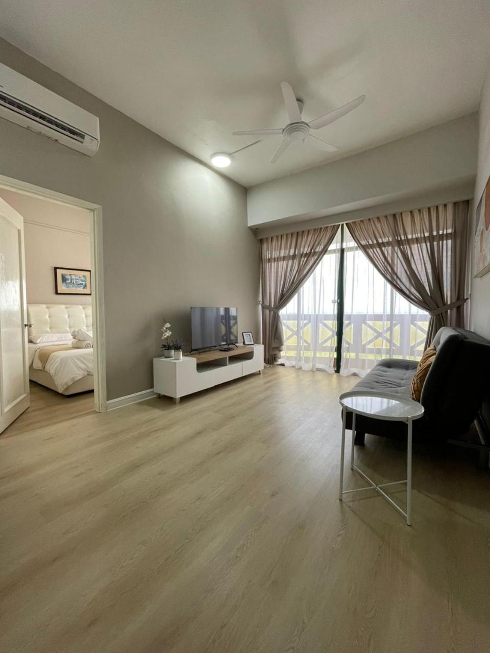 Instay Leisure Mahkota With Sea/Pool View Malacca Exterior foto